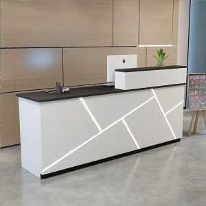 quầy lễ tân trắng phối đen kẻ sọc